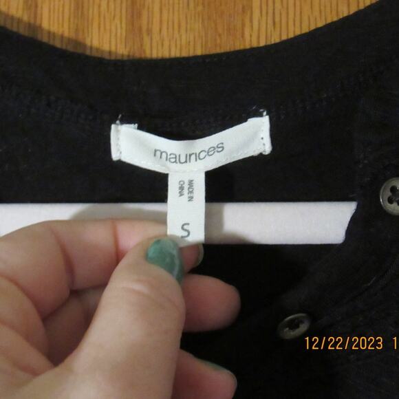 Maurices Flirty Ruffled Tee – Women’s Small - Picture 6 of 7